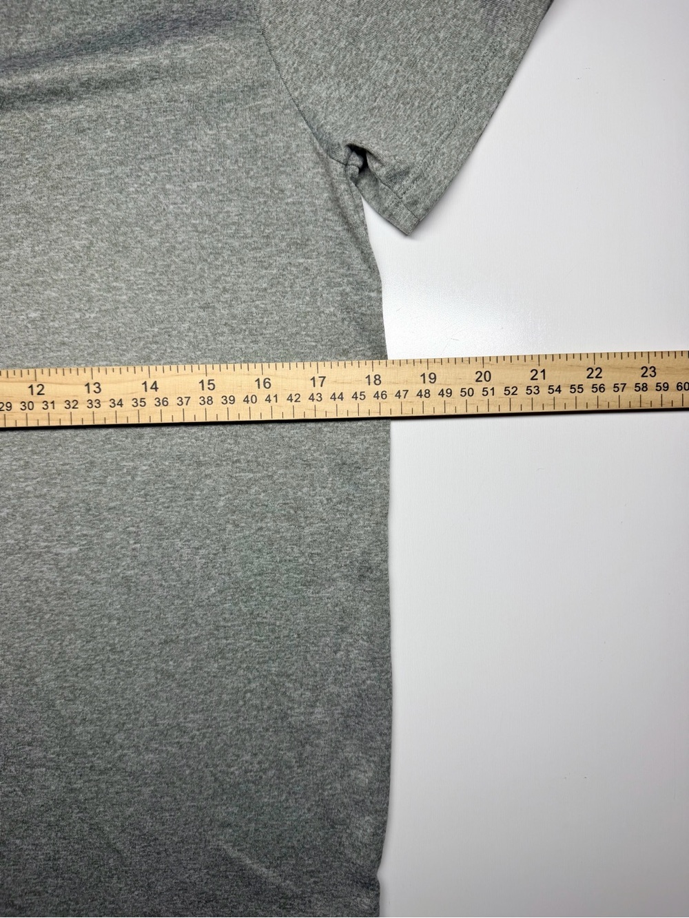 Nike Dri‑Fit T‑Shirt Women’s Small Gray Athletic Training Tee - Picture 4 of 4